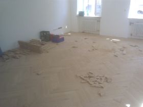 Fischgrät nach dem Verlegen - roh 16.09.2006 20-18-47.jpg